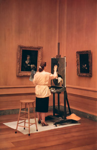 美術館にて [星野愷, 1954年, アサヒカメラ 1955年4月号より]のサムネイル画像
