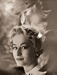 モデルの表情 [ロルフ・ヴィンキスト, カメラ毎日 1956年5月号より]のサムネイル画像