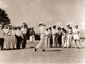 文壇ゴルファー [吉岡専造, ARS CAMERA 1955年2月号より]のサムネイル画像
