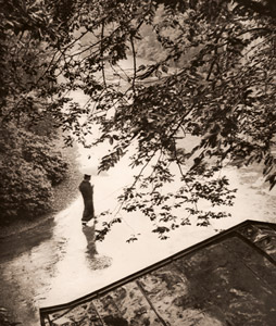 梅雨の頃 [西川潤, アサヒカメラ 1940年6月号より]のサムネイル画像