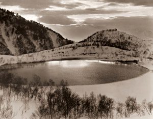 たそがれの丸池 [達淸一, アサヒカメラ 1940年6月号より]のサムネイル画像