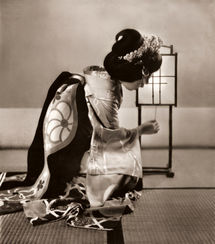 京舞妓 [林湖邨, アサヒカメラ 1940年6月号より] パブリックドメイン画像 
