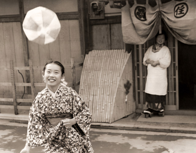 祇園の娘 [武田利三, アサヒカメラ 1956年1月号より] パブリックドメイン画像 