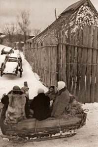 津軽の冬 [浜谷浩, アサヒカメラ 1956年1月号より]のサムネイル画像