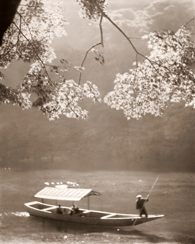 秋の嵐山 [吉川三郎, アサヒカメラ 1941年3月号より] パブリックドメイン画像 