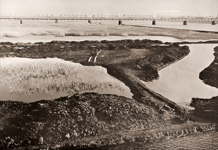 新しい風景写真 荒川放水路 [安藤勝, フォトアート 1955年7月号より] パブリックドメイン画像 