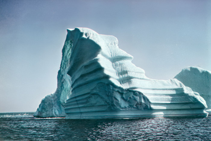 夏のニューファンドランド島 [David Linton, Color Photography Annual 1956より] パブリックドメイン画像 