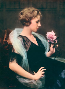 肖像 [Ellas Goldensky, 1916年, Color Photography Annual 1956より]のサムネイル画像