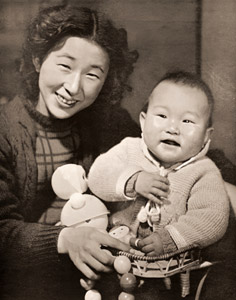 母と子 [神宮寛, 光画月刊 1952年9月号より]のサムネイル画像