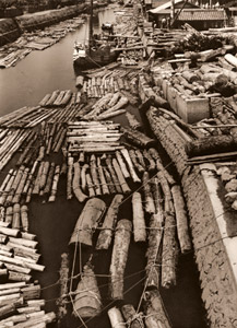 材木河岸 [岡正樹, アサヒカメラ 1951年9月号より]のサムネイル画像