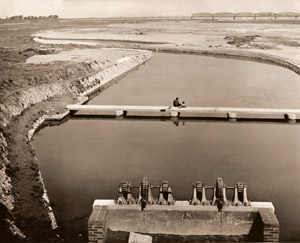 利根川 [西山清, アサヒカメラ 1951年9月号より]のサムネイル画像