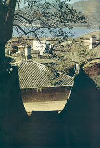 長崎にて [石井彰, ARS CAMERA 1955年3月号より]のサムネイル画像