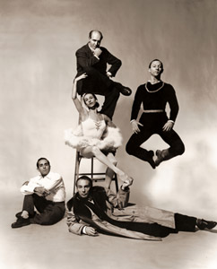 ニューヨーク・シティー・バレー団の5人の振り付け師ジェローム･ロビンス(左)、 トッド･ボレンダー(右)、アンソニー･チューダー(上)、ルザンナ･ポリス(中央)とジョジ・バランキン(下) [フィリップ・ハルスマン, 1951年, 栄光の「LIFE」展 1946-1955 時代の顔を衝くより]のサムネイル画像
