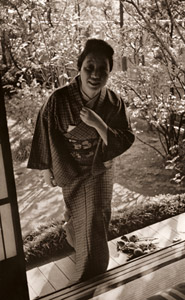 幸田文さん [田沼武能, ARS CAMERA 1955年5月号より]のサムネイル画像