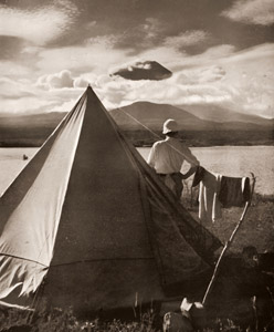 湖畔のキャンプ [中村立行, 1948年, 光画月刊 1948年12月号より]のサムネイル画像