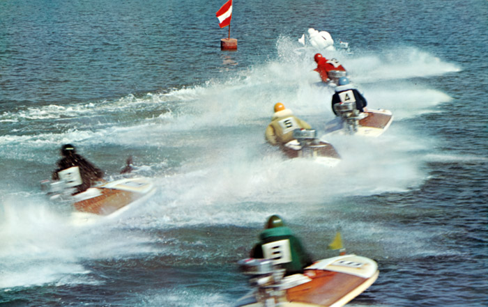 競艇 [中村聖, カメラ毎日 1955年3月号より] パブリックドメイン画像 