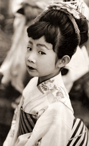 祭の娘 [坂井幸伺郎, カメラ毎日 1955年10月号より]のサムネイル画像