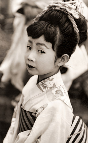 祭の娘 [坂井幸伺郎, カメラ毎日 1955年10月号より] パブリックドメイン画像 