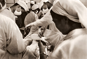 Lung Regional Incision Surgery #2 [Sojiro Mori,  from Camera Mainichi October 1955] Thumbnail Images