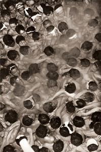 祭 [片山英一郎, カメラ毎日 1956年1月号より]のサムネイル画像