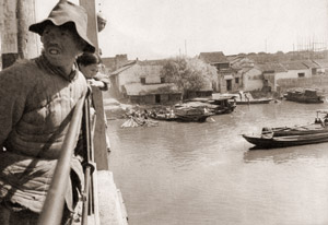 蘇河をさかのぼる [岩井半四郎, カメラ毎日 1956年3月号より]のサムネイル画像