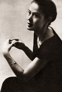 都会の女性 [秋山庄太郎, カメラ毎日 1956年3月号より]のサムネイル画像