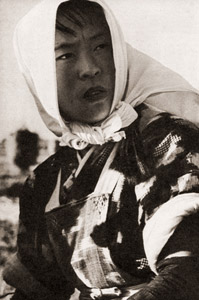 農村の女性 農婦 [木村伊兵衛, カメラ毎日 1956年3月号より]のサムネイル画像