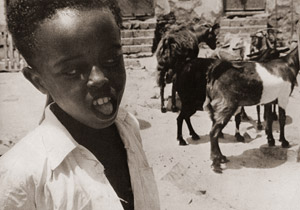 アフリカの子供 [勝川東一, カメラ毎日 1956年3月号より]のサムネイル画像