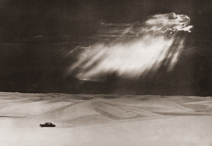 白い砂漠 1 [エルンスト・ハアス, カメラ毎日 1955年4月号より] パブリックドメイン画像 