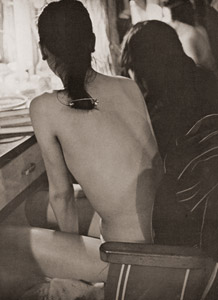 楽屋スナップ [中村立行, カメラ毎日 1956年6月号より]のサムネイル画像