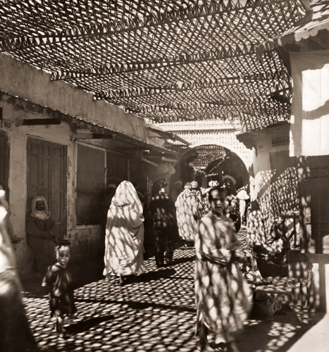 モロッコ風景 [セシル・ビートン, カメラ毎日 1956年6月号より] パブリックドメイン画像 