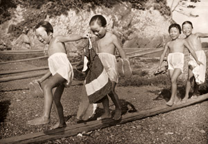 子供たち [北岡康生, カメラ毎日 1956年11月号より]のサムネイル画像
