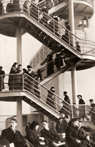 屋上所見 [永田耕一, 日本カメラ 1953年6月号より] パブリックドメイン画像 