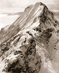 登頂 [船越好文, 日本カメラ 1955年2月号より]のサムネイル画像