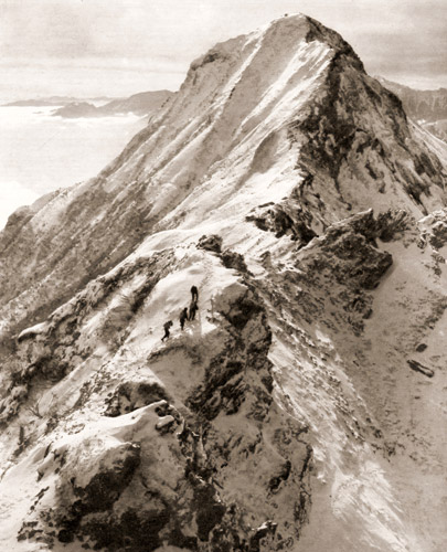 登頂 [船越好文, 日本カメラ 1955年2月号より] パブリックドメイン画像 