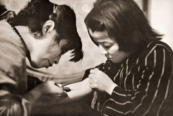 死と亡国へのいざない [中西浩, 日本カメラ 1955年2月号より] パブリックドメイン画像 