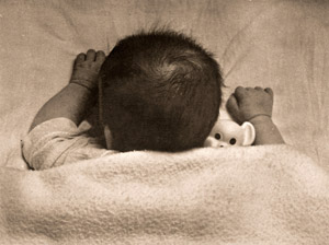 ニッキーはねむる [エーリヒ・ハートマン, 日本カメラ 1955年2月号より]のサムネイル画像