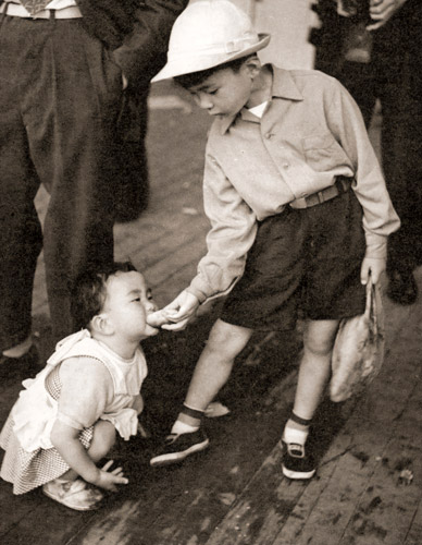 子供 [小宮平, 日本カメラ 1956年1月号より] パブリックドメイン画像 