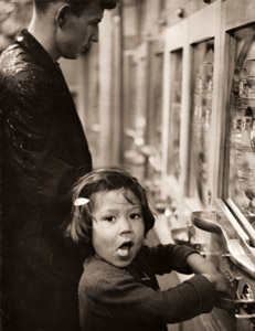 メリーちゃん [高橋一郎, 月刊カメラ 1956年10月号より]のサムネイル画像