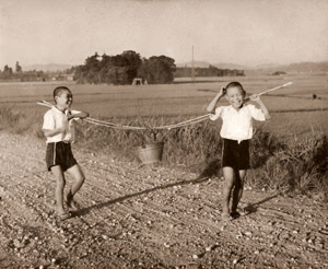 かえり道 [白井薫, 日本カメラ 1952年2月より]のサムネイル画像