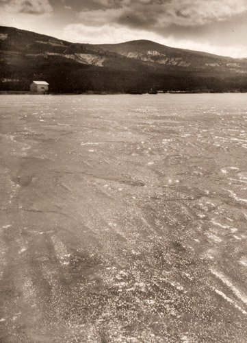 冬の山中湖 [真継不二夫, 日本カメラ 1952年2月より] パブリックドメイン画像 
