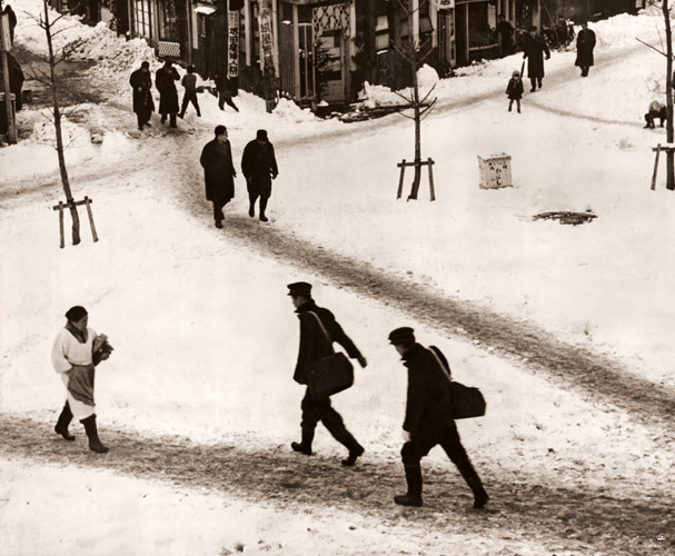 雪の町 [小林和夫, 日本カメラ 1955年3月号より] パブリックドメイン画像 
