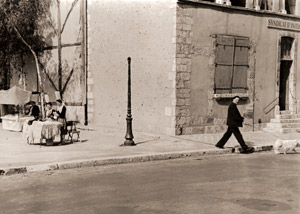 シャトルの一角 [田村泰次郎, カメラ毎日 1954年9月号より]のサムネイル画像