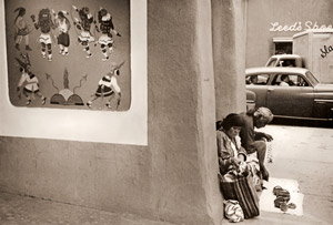 街角 [エルンスト・ハアス, カメラ毎日 1954年9月号より]のサムネイル画像