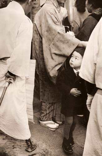 小さな批判者 [松田二三男, 日本カメラ 1955年4月号より] パブリックドメイン画像 