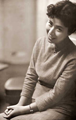 N嬢 [秋山庄太郎, 日本カメラ 1955年5月号より] パブリックドメイン画像 