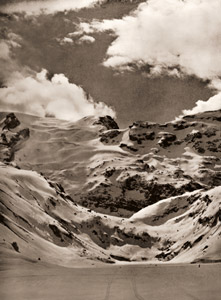 冬山 [ハーバート・マター, アサヒカメラ 1936年2月号より]のサムネイル画像