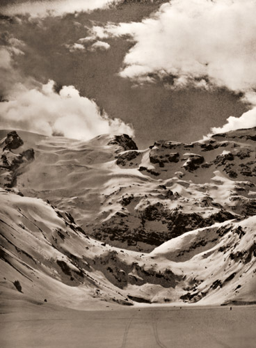 冬山 [ハーバート・マター, アサヒカメラ 1936年2月号より] パブリックドメイン画像 