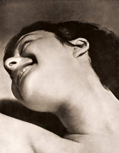 肖像 [イボンヌ・シュヴァリエ, アサヒカメラ 1936年2月号より]のサムネイル画像