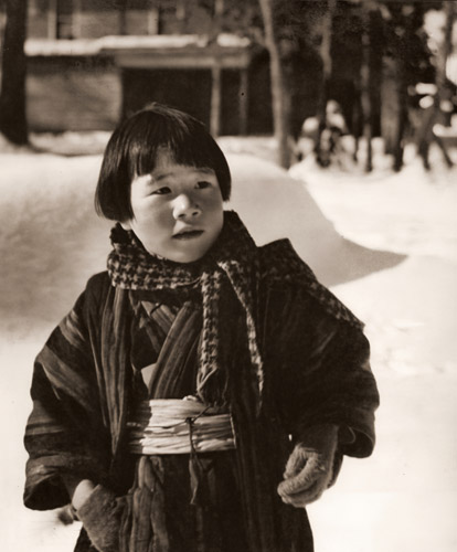 雪国の児 [森田一郞, アサヒカメラ 1937年4月号より] パブリックドメイン画像 